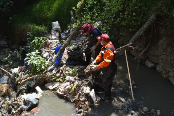 Boletin_AlcaldesdeAlvaroObregonyLaMagdalenaContrerasRealizanLimpiezadeBarrancasantelaTemporadadeLluvias_ALMC_10-06-2025_02_jpg